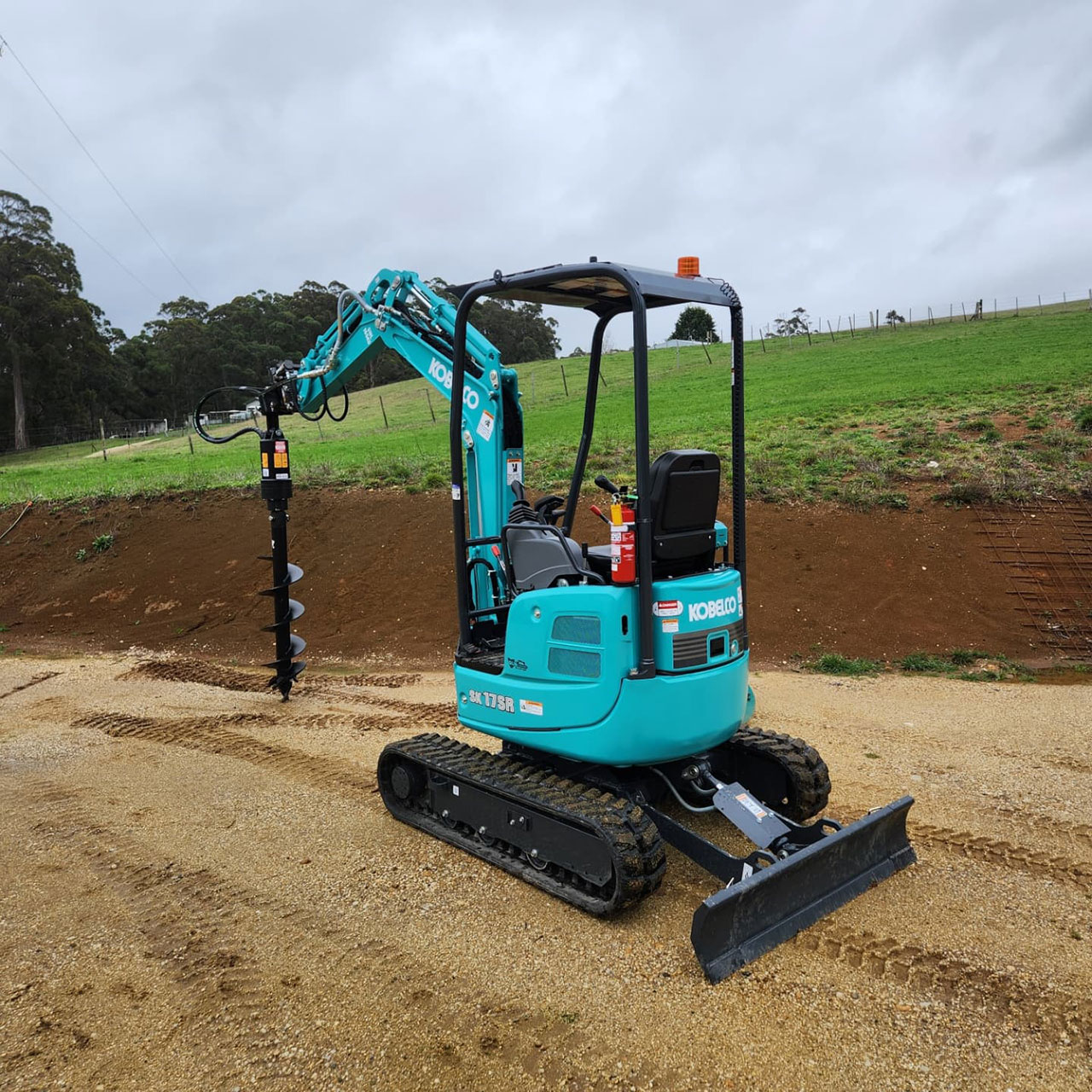 Kobelco excavator equipment hire in wynyard